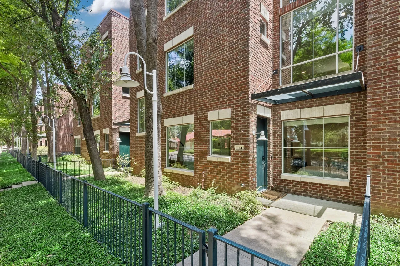 4241 Rawlins Street #14 8 4241 Rawlins Street #14