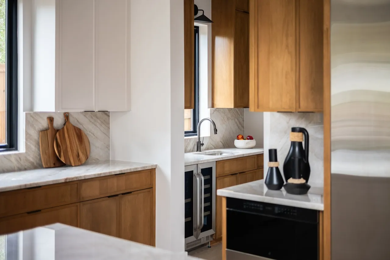 4241 Somerville Ave 10 4241 Somerville Ave