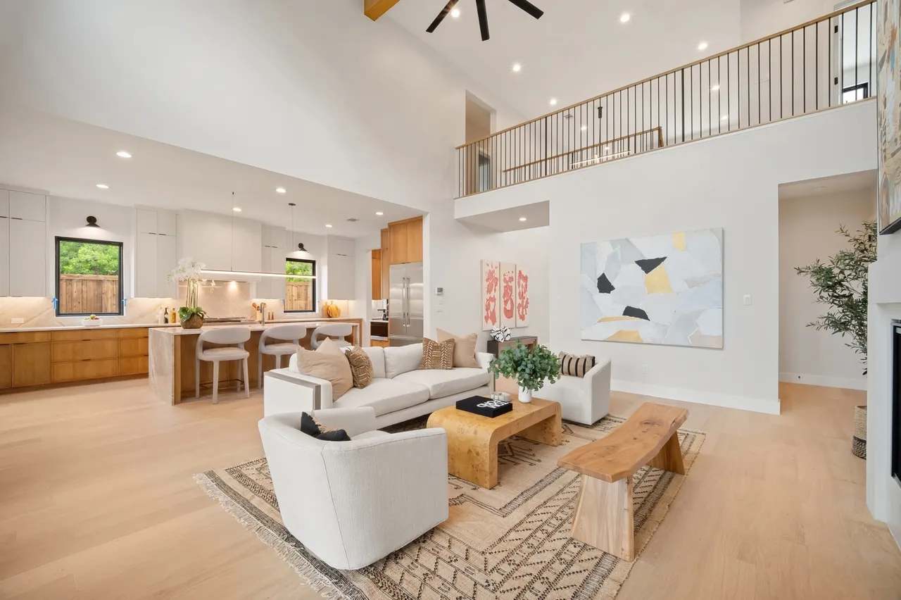 4241 Somerville Ave 13 4241 Somerville Ave