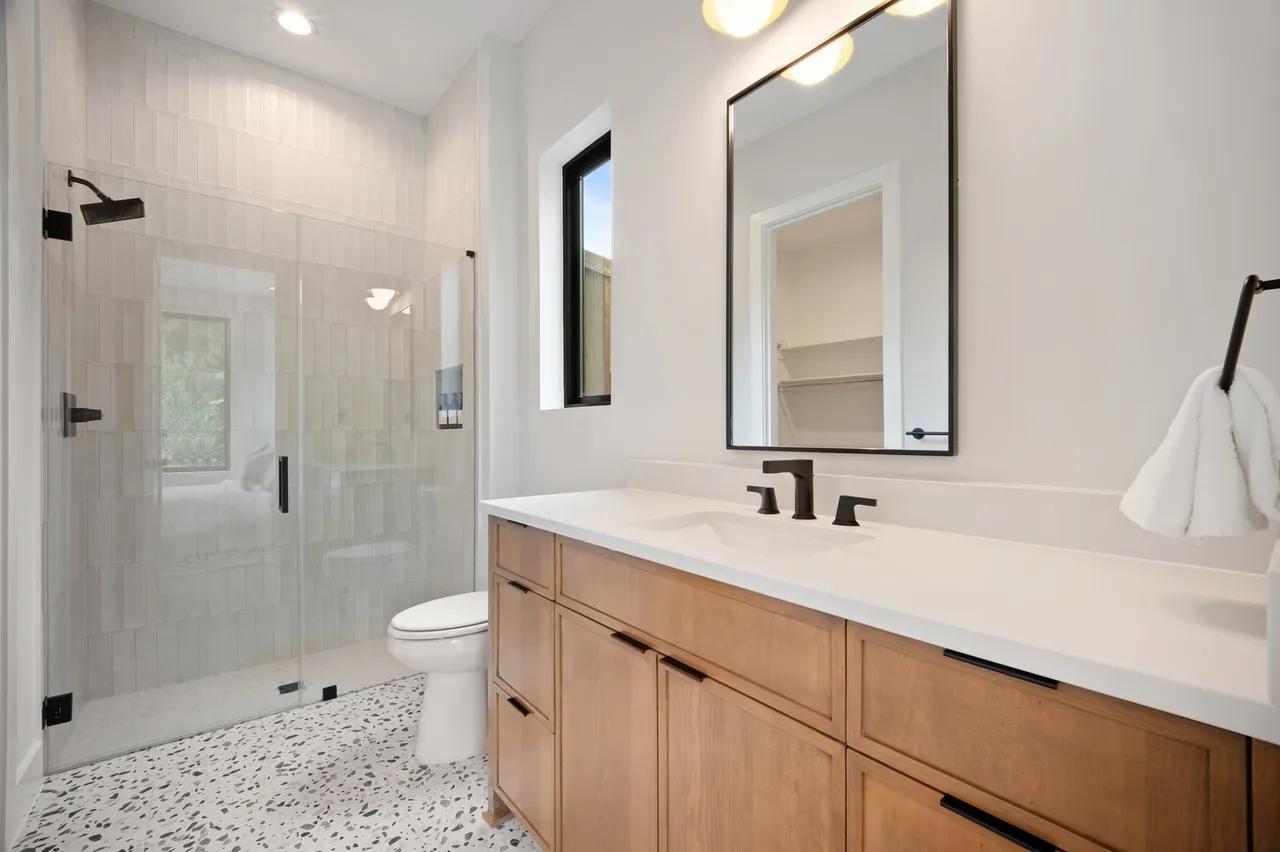 4241 Somerville Ave 26 4241 Somerville Ave