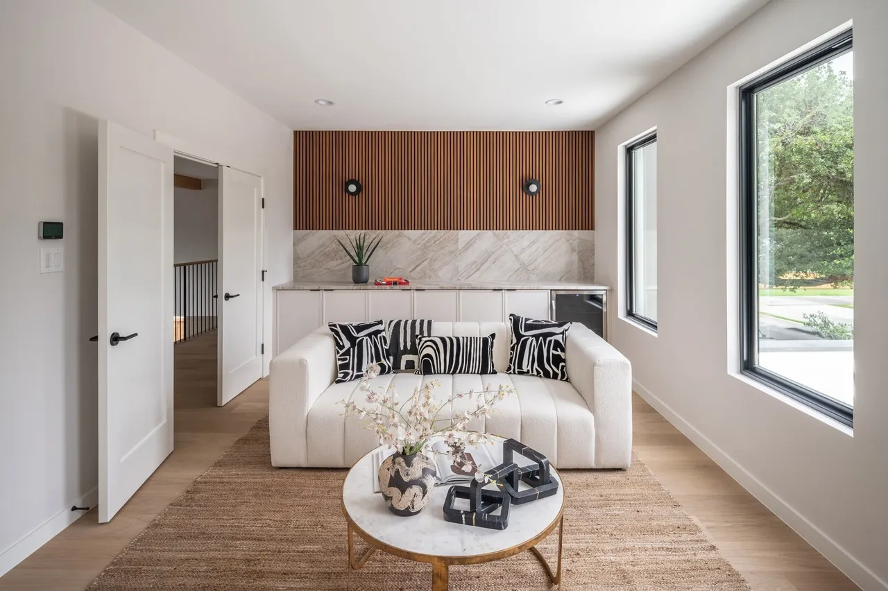 4241 Somerville Ave 30 4241 Somerville Ave