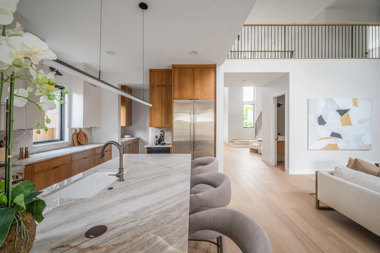 4241 Somerville Ave 7 4241 Somerville Ave