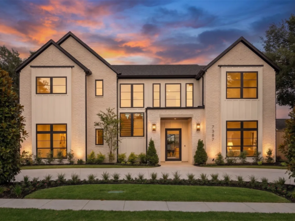 7387 Blairview Dr