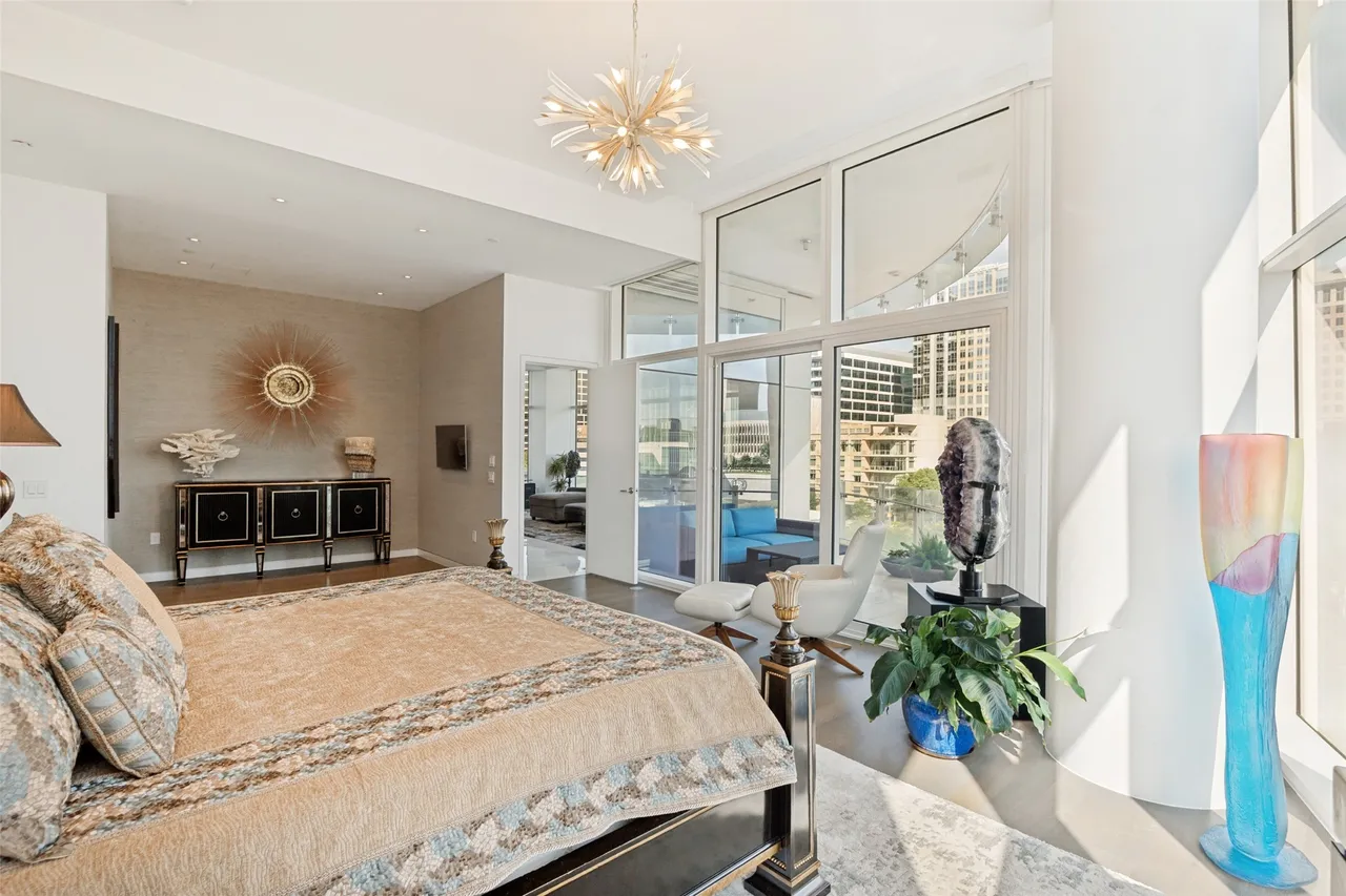 IMG_0120 1918 Olive Street #401