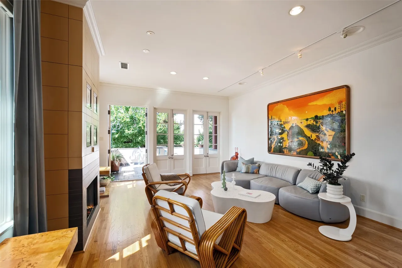 2203 Allen St, Dallas, TX 75204 4 2203 Allen Street